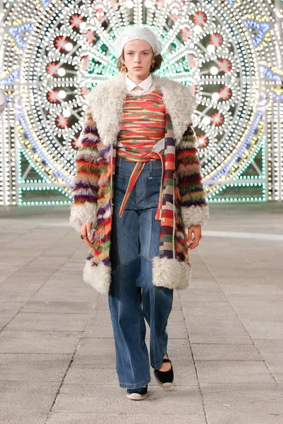 Look 44